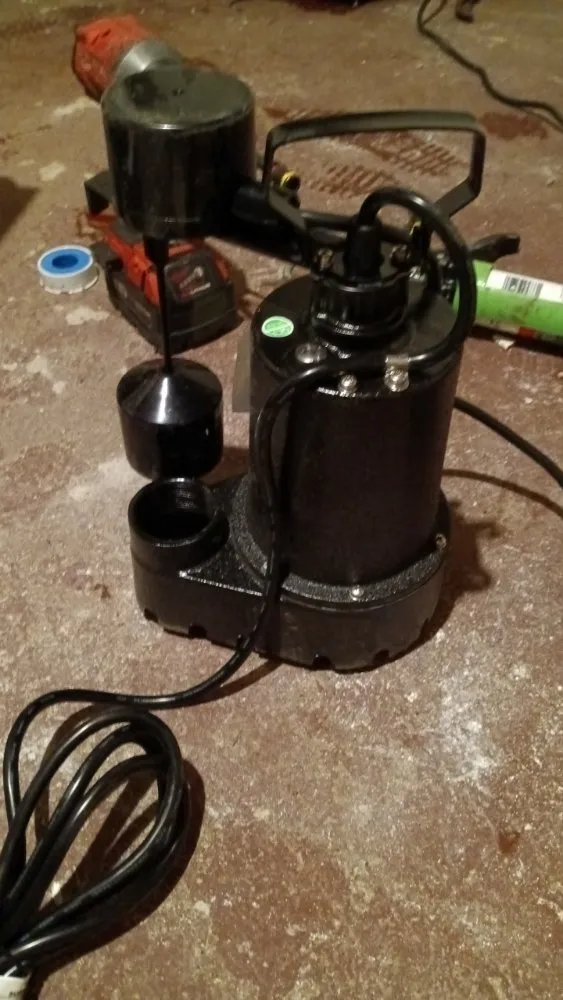 Certified electrician providing lighting installation in , 