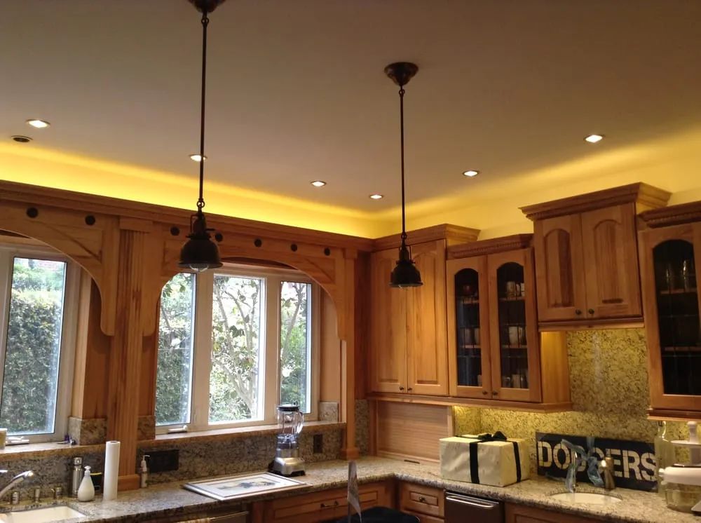 Expert electrician providing circuit breaker repair in , 