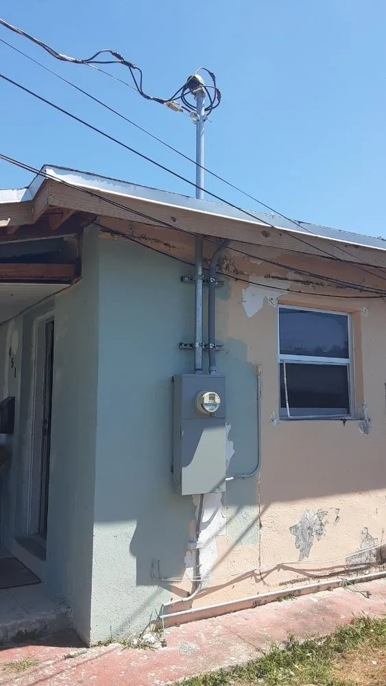 Trusted electrician providing circuit breaker repair in ,