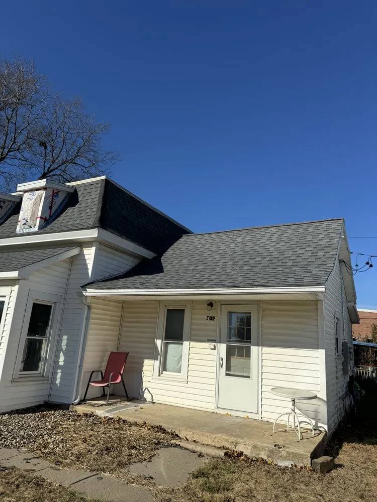 Expert electrical repair in Montour, IA by Ratliff Savatdy Construction