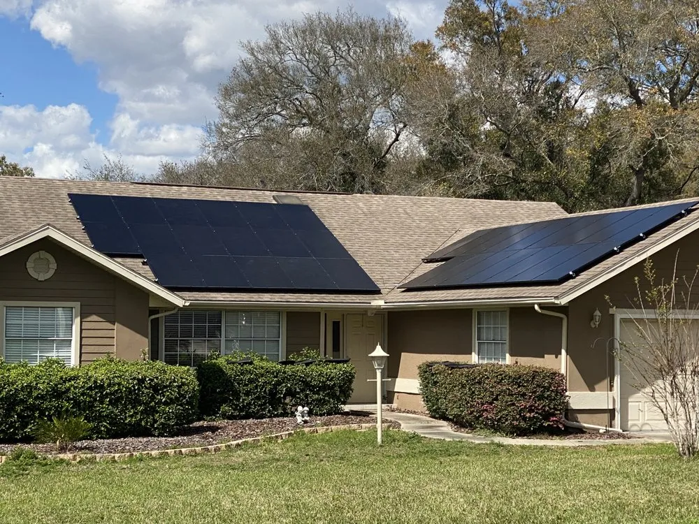 Emergency electrical service for homes in lighting installation,  by 