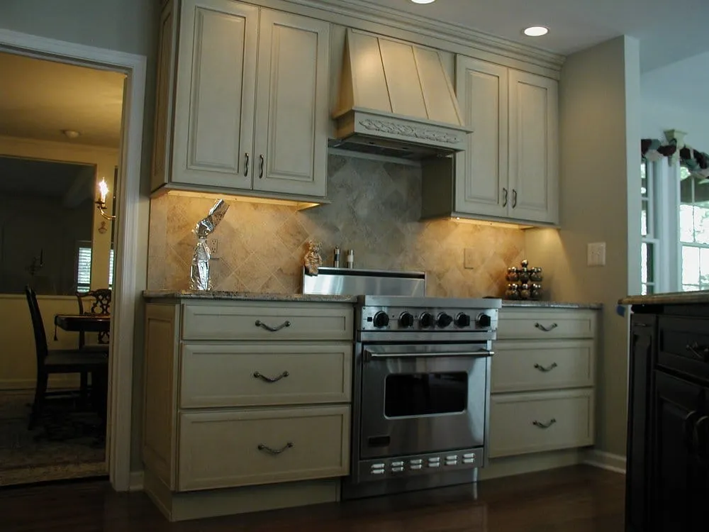 Expert emergency electrical service in Mt Holly, NJ by Raynor Services