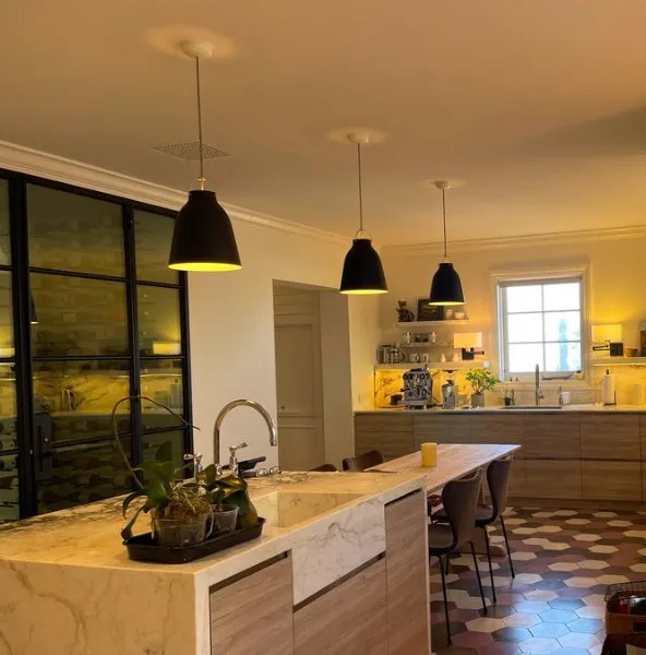 Slide of Ray’s Electric