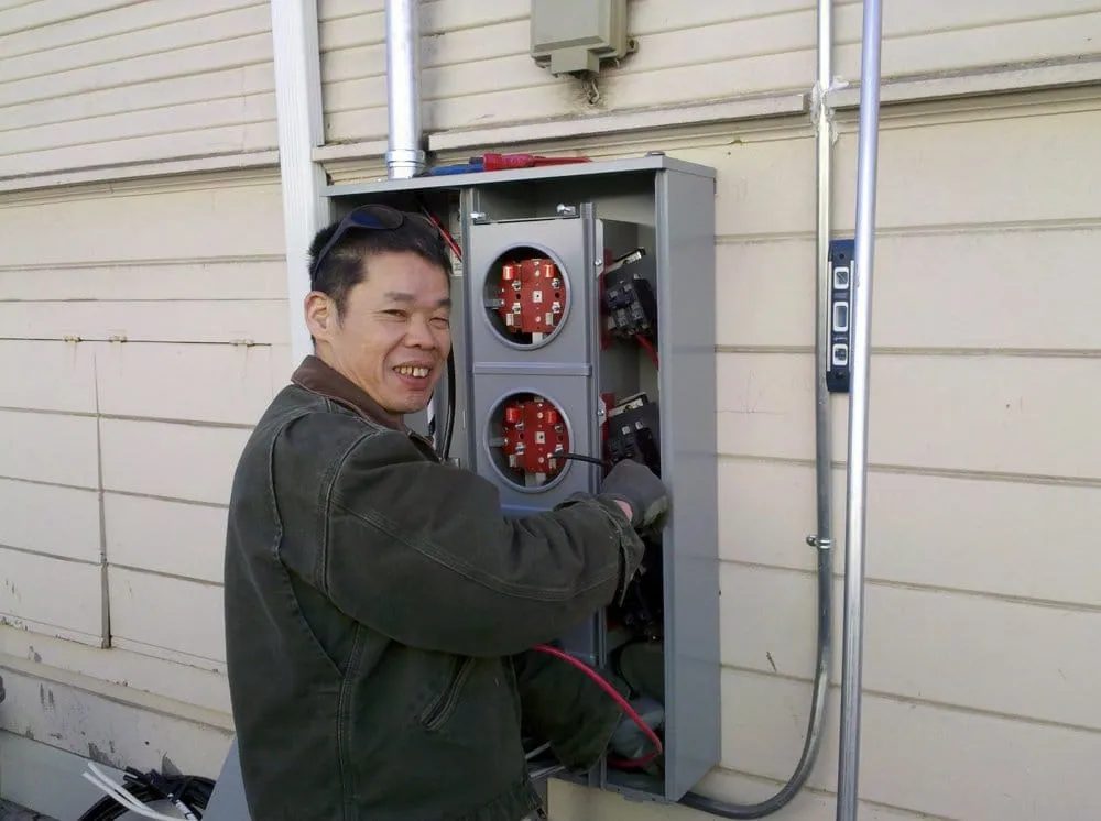 Slide of Ray's Electrical