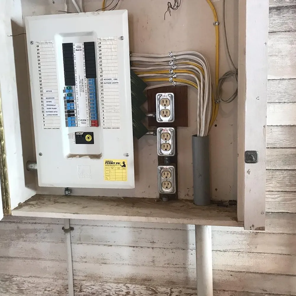 Slide of Razer Emergency Electrician