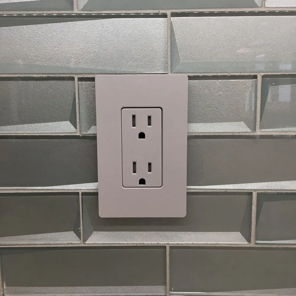 Slide of Razer Emergency Electrician