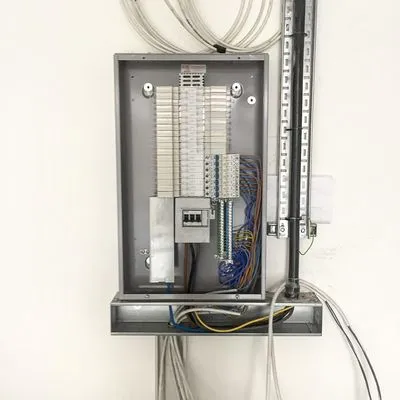 Razor-sharp Electricians Logo