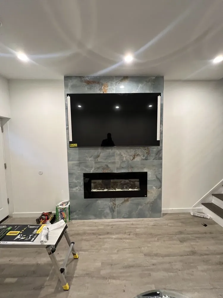 Reliable electrician providing electrical repair in Melrose Park, PA - RB Construction & Design