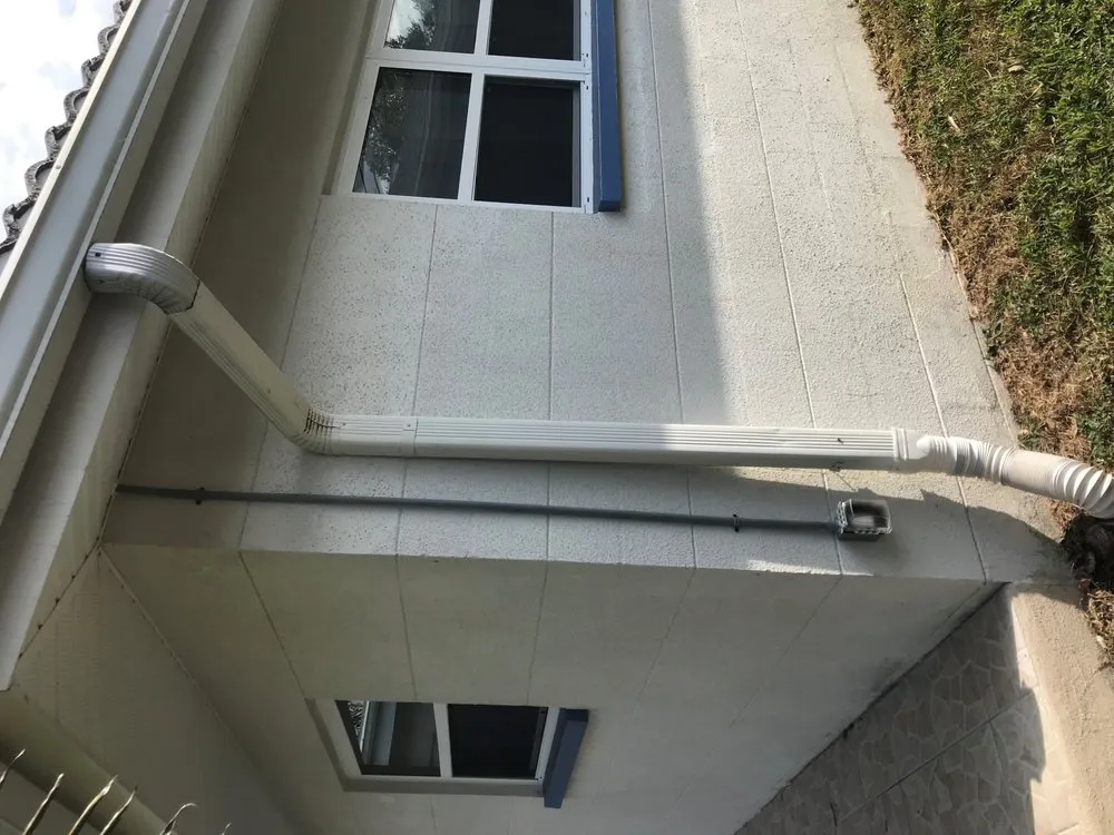 Professional electrician providing circuit breaker repair in ,