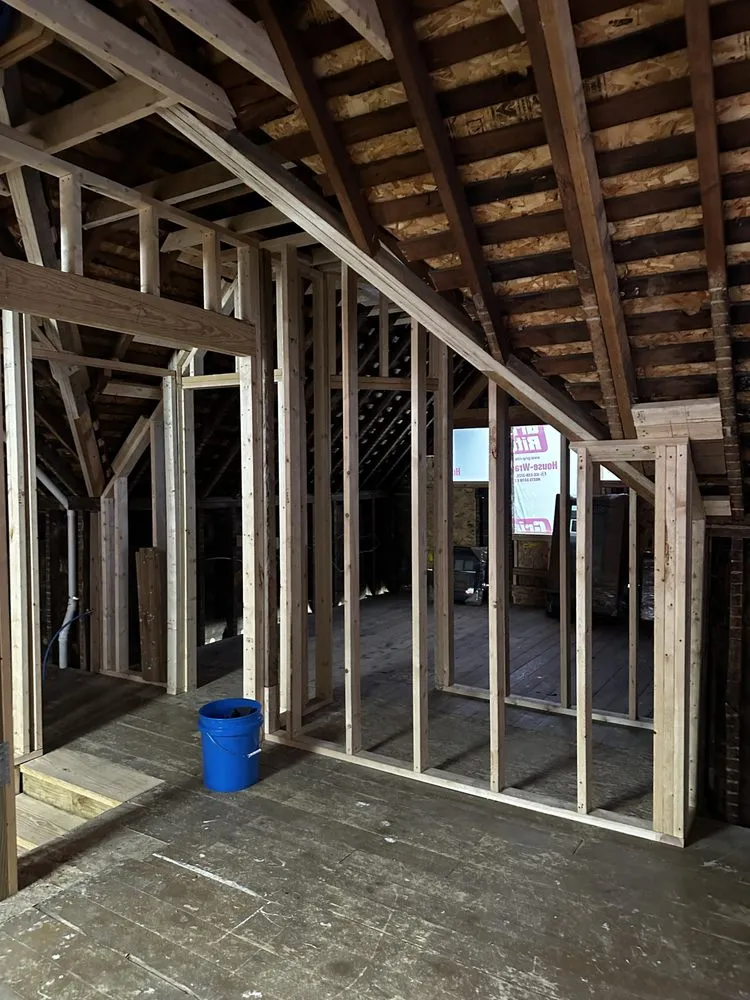 Licensed electrician providing wiring installation in , 