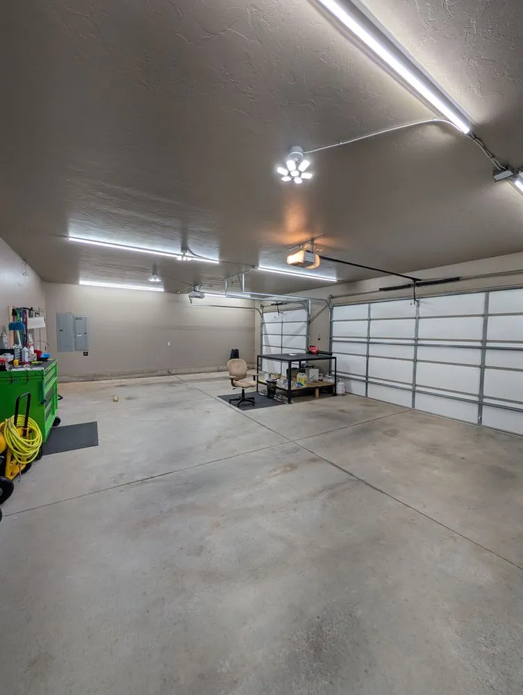 Licensed electrician providing panel upgrade in , 