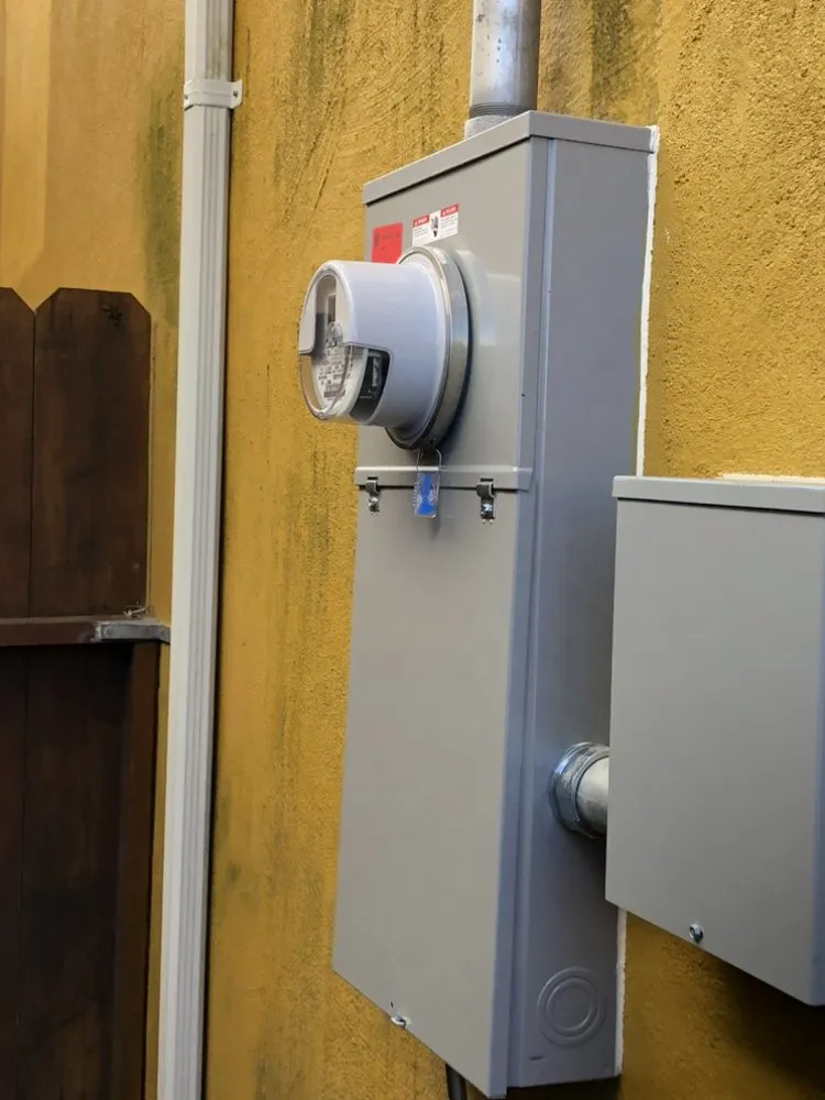 Slide of RD Handyman