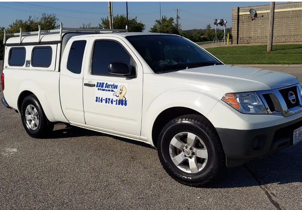 Reliable electrician providing panel upgrade in St. Louis, MO - Rdm Service 314