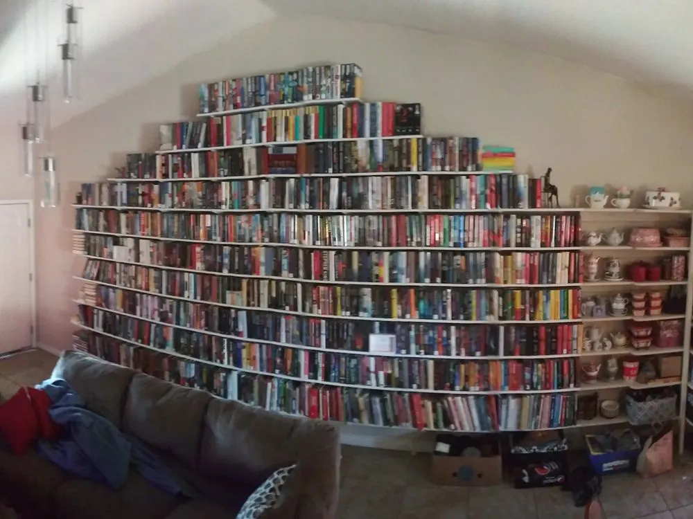 Reliable electrician providing emergency electrical service in , 