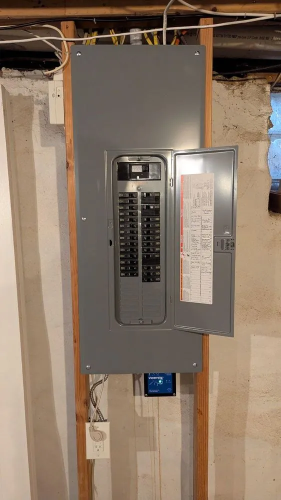 Licensed electrician providing outlet and switch repair in New Holland, PA - Reamco Electric