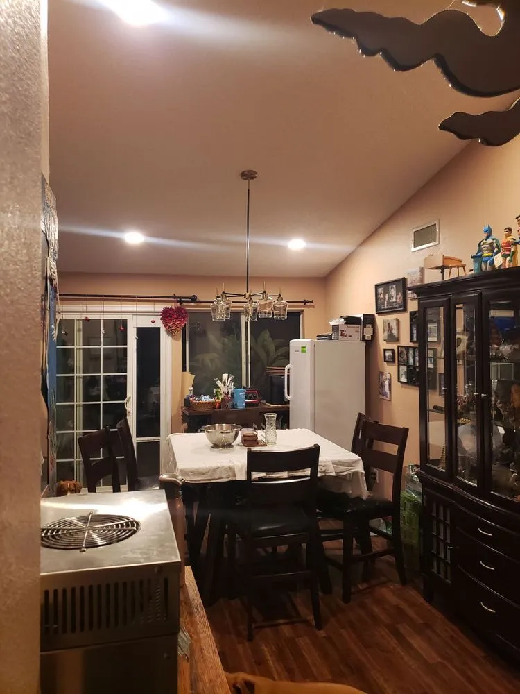 Slide of Reatiga Electric