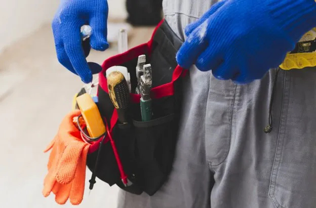 Slide of Reaux Electric