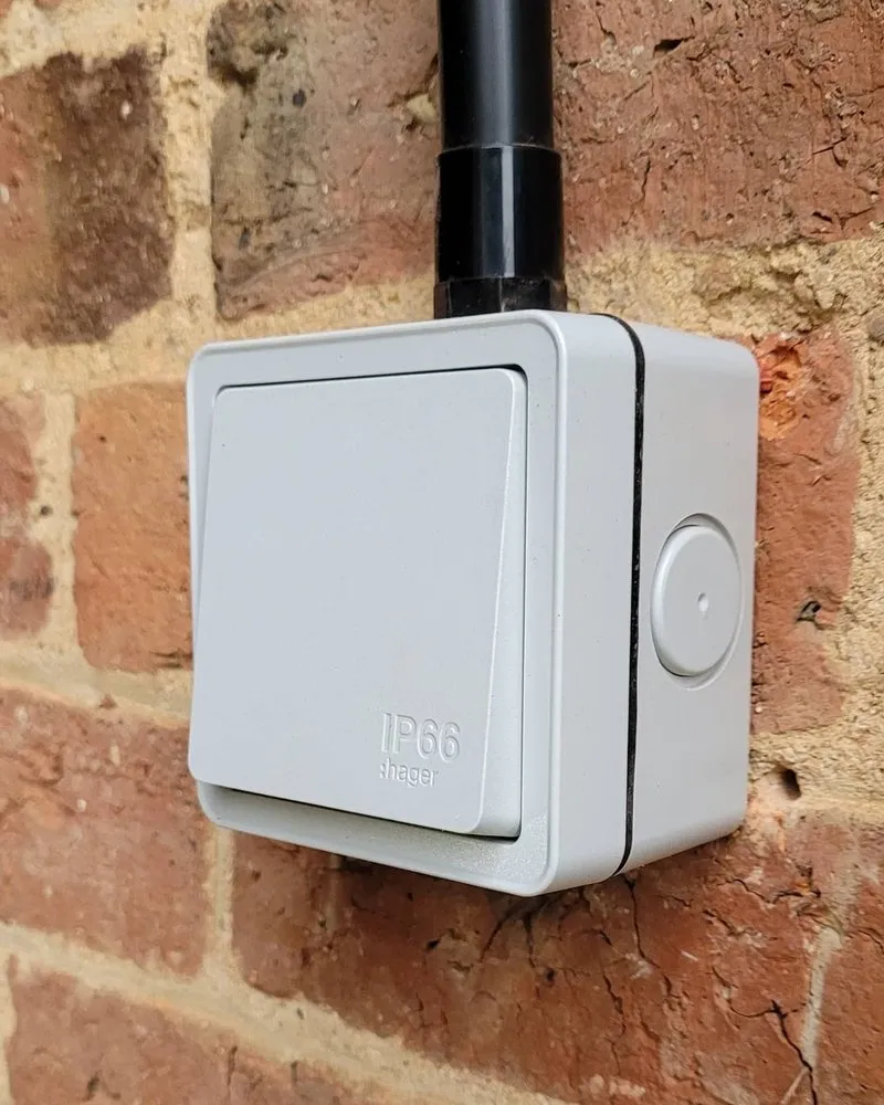 Slide of Red Emergency Electrician