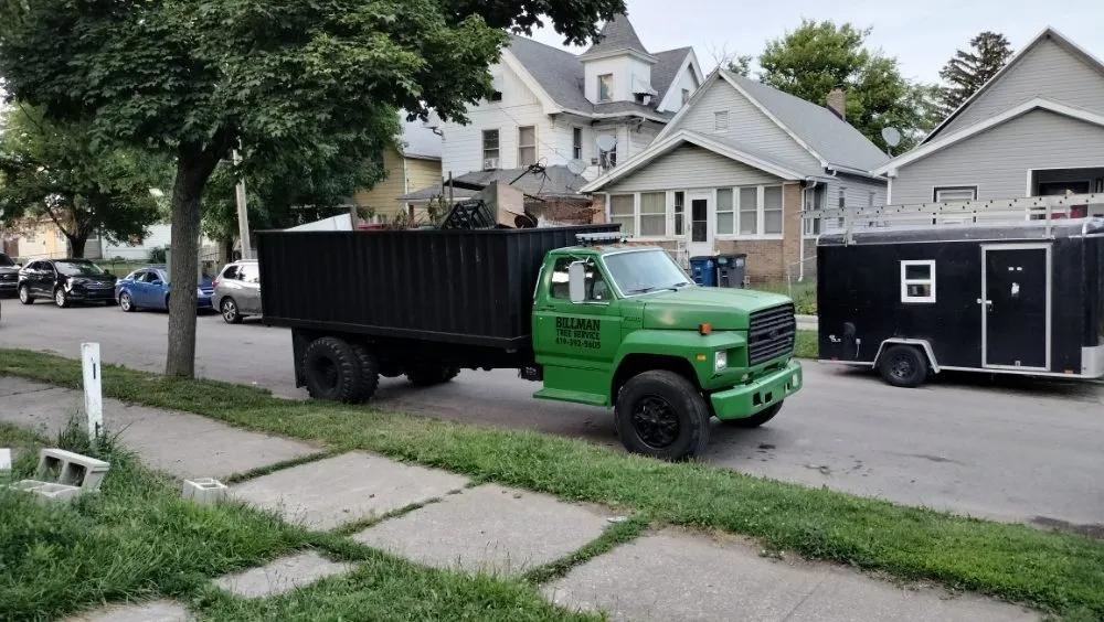 Slide of Red Honey Bee Farms And Towing