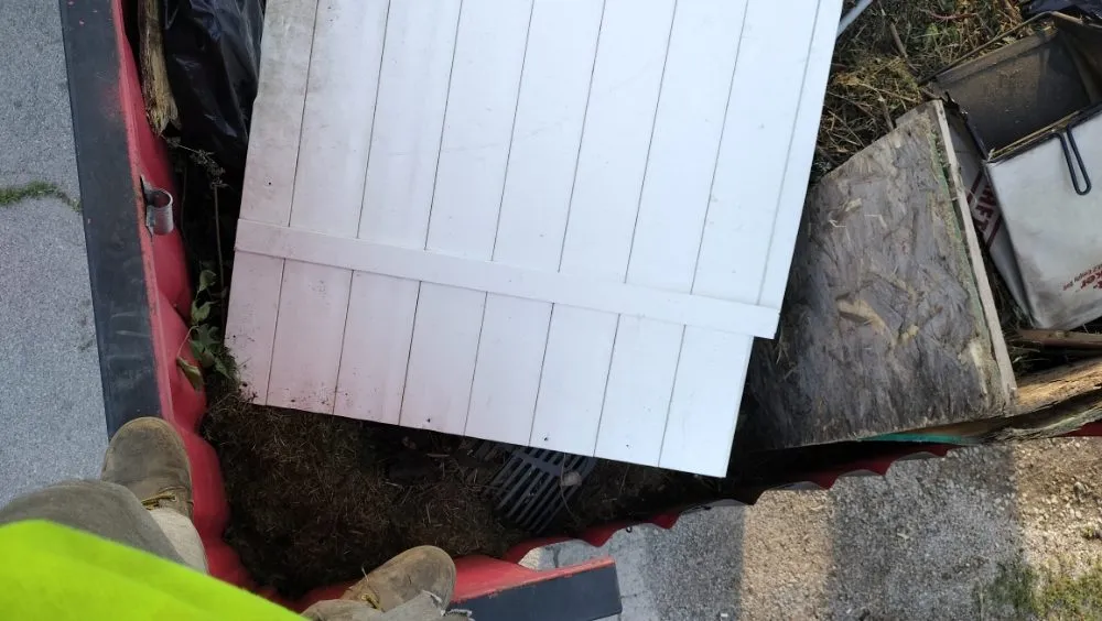 Slide of Red Honey Bee Farms And Towing