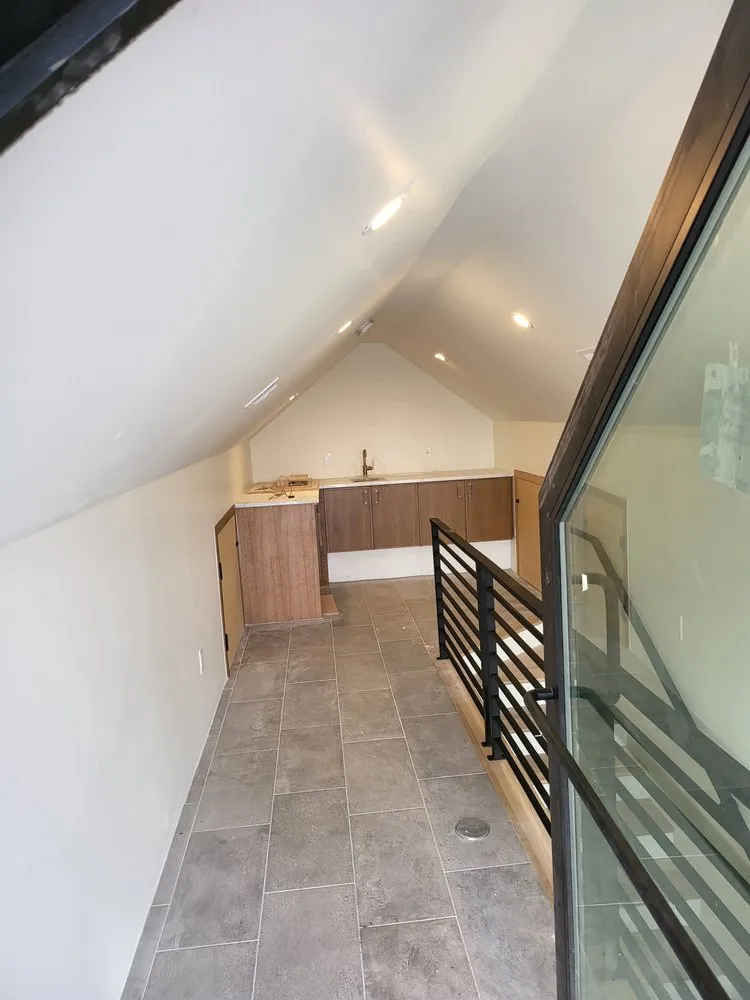 Slide of Red Rocks Electric