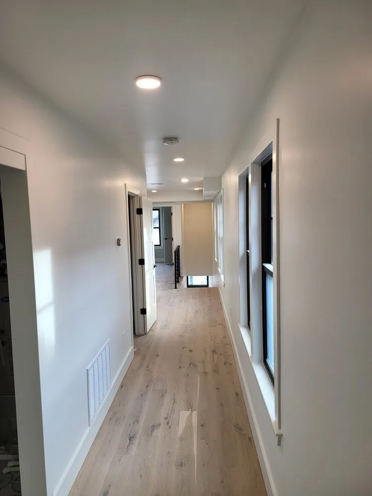 Slide of Red Rocks Electric