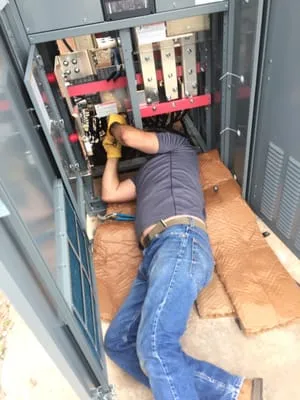 Redbone Electrical Contractor Logo