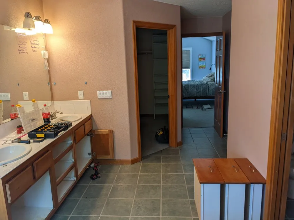 Emergency circuit breaker repair service in ,  - Redcliffe Electric