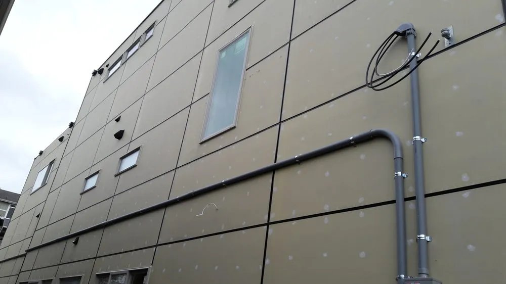 Slide of Reddie Electric