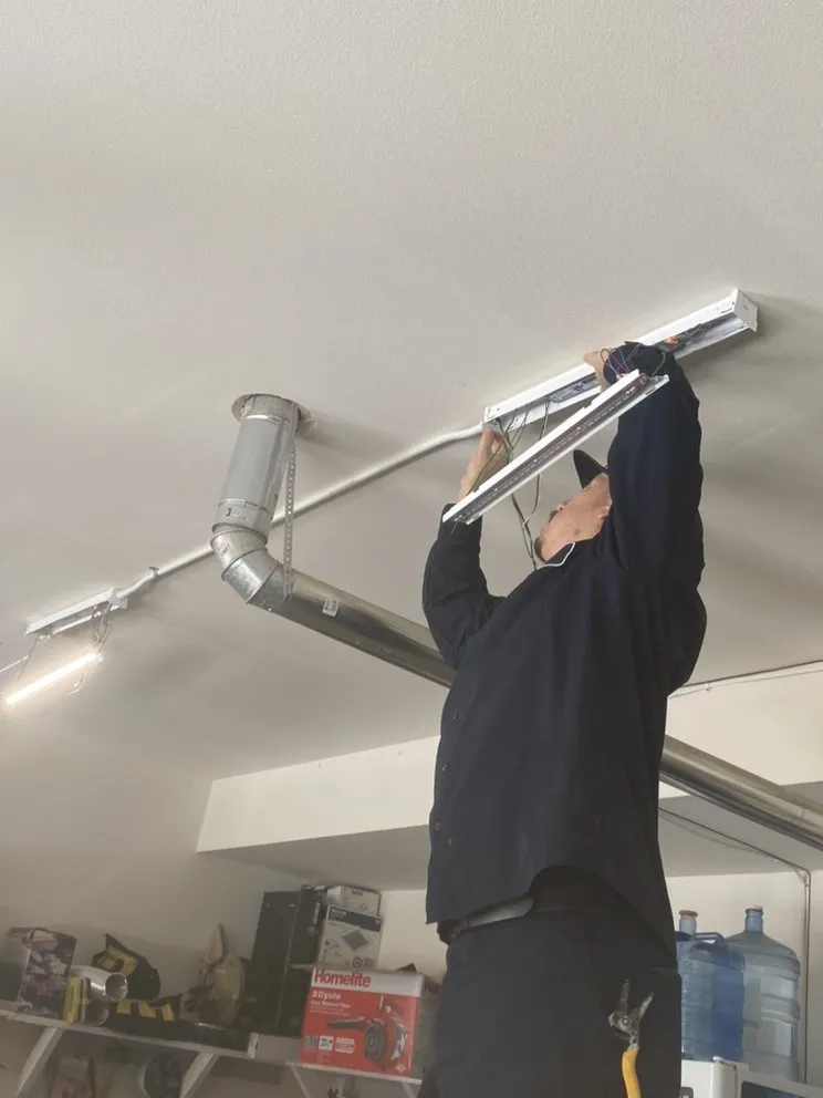 Slide of Redd’s Electrical Services