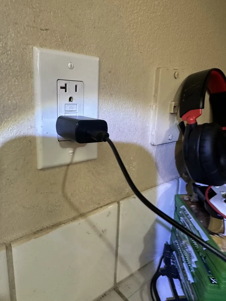 Slide of Redd’s Electrical Services