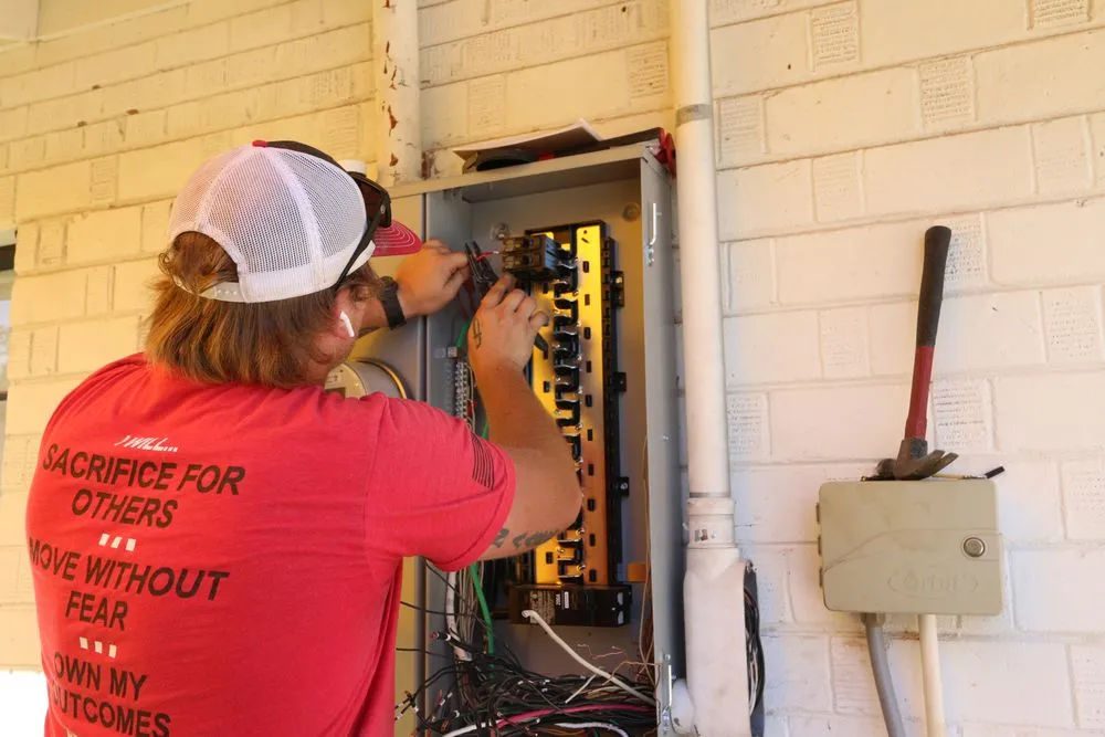 Slide of Redline Electric & Solar