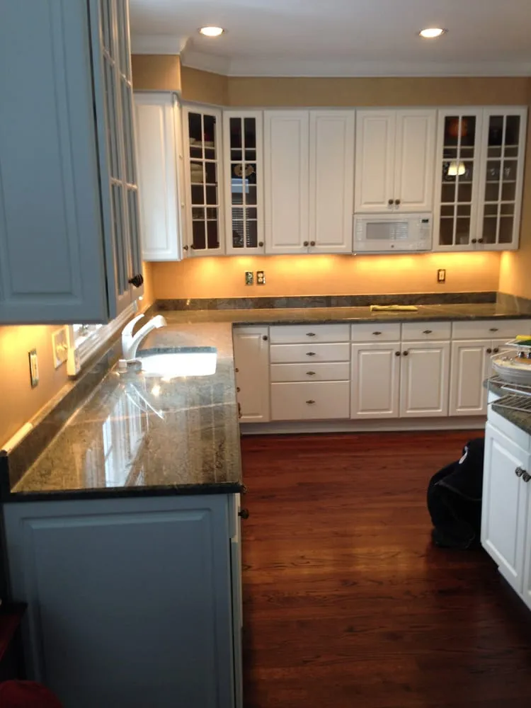 Licensed outlet and switch repair in St Louis, MO by Reiner Electric