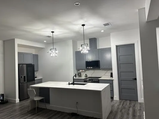 Relentless Remodeling Logo