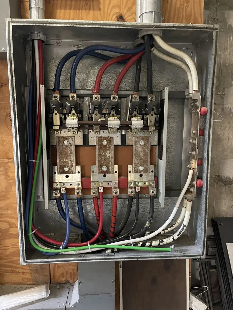 Affordable emergency electrical service in Fresh Meadows, NY by Reliant Power Systems