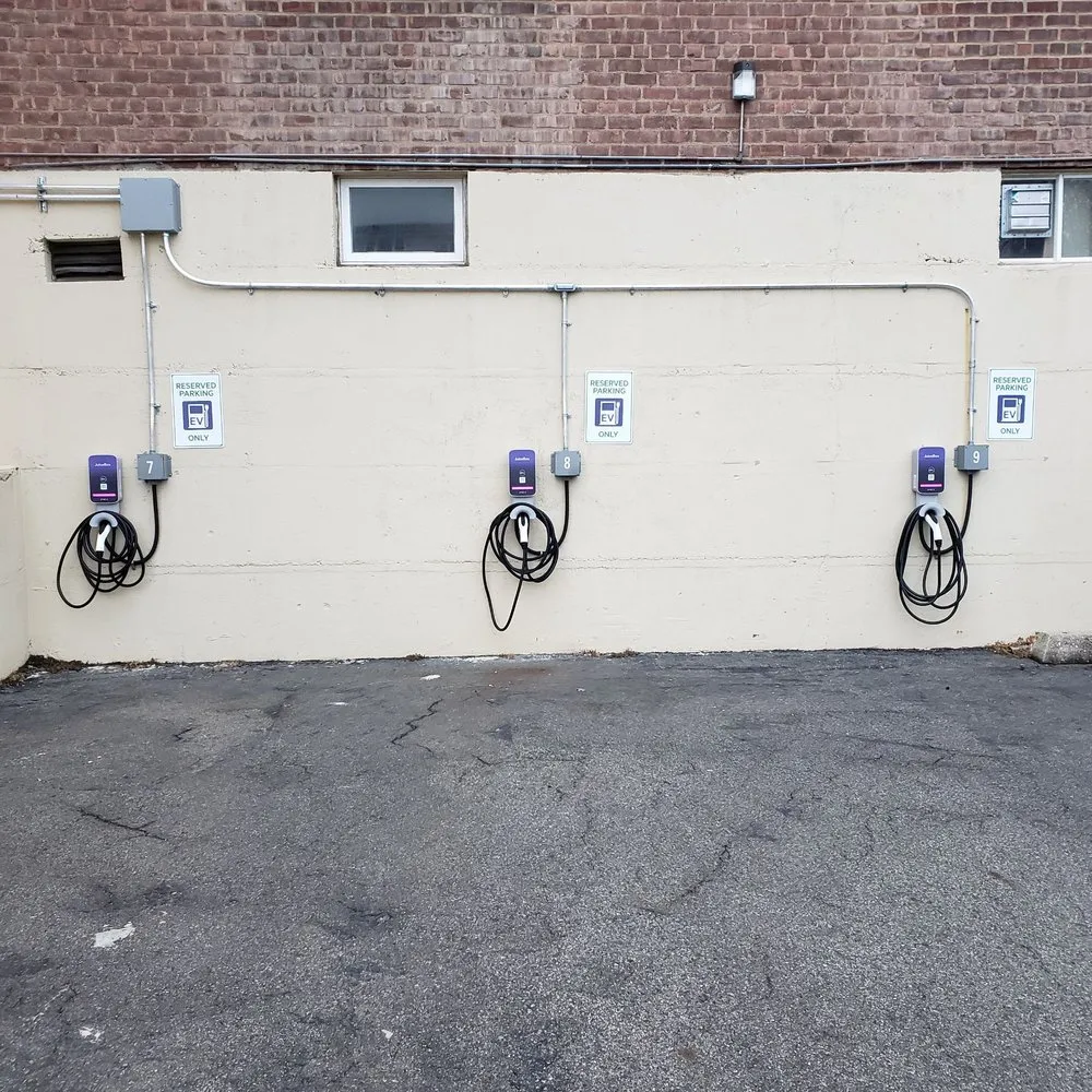 Professional circuit breaker repair experts serving Fresh Meadows, NY - Reliant Power Systems