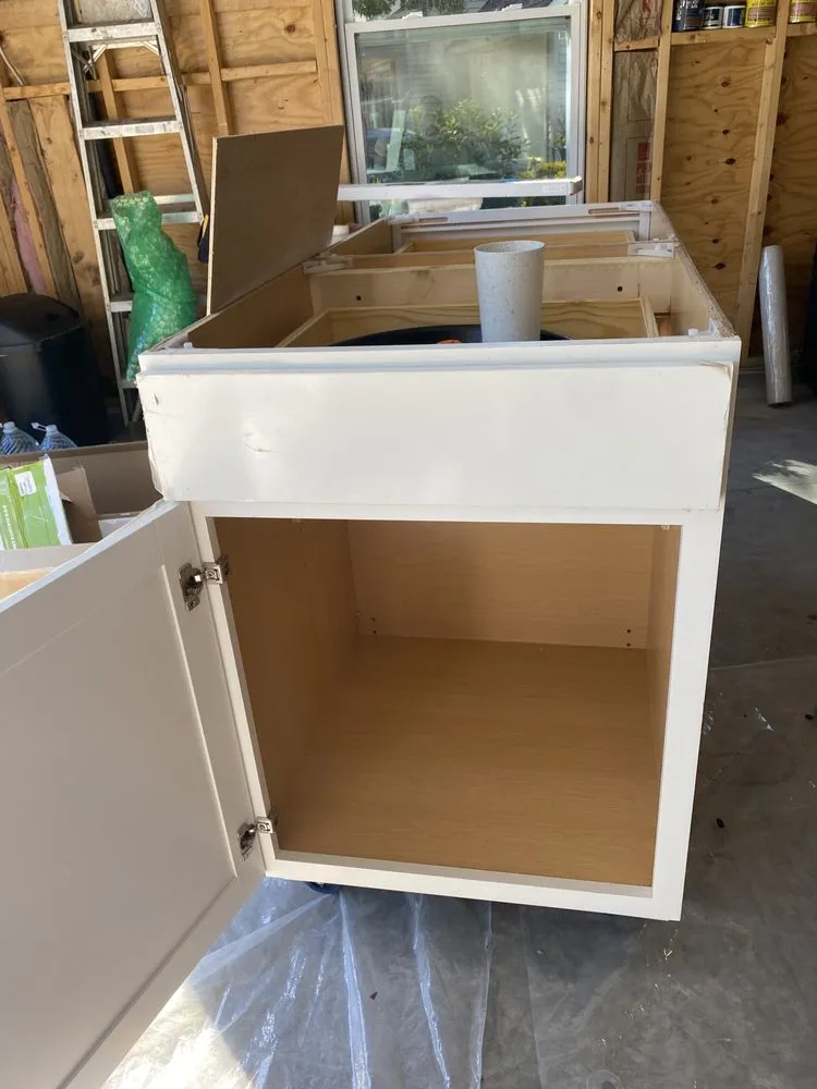 Licensed emergency electrical service experts serving ,  - Remarkable Maintenance & Renovation