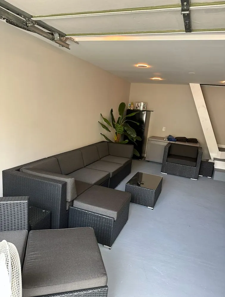 Slide of Renderos Construction