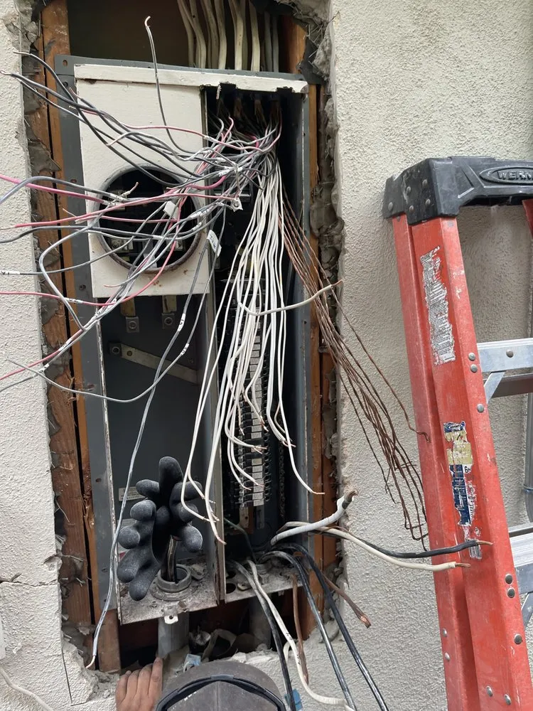 Slide of Renewed Electric