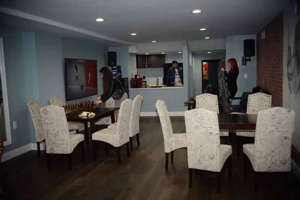 Slide of Renovation Construction Group