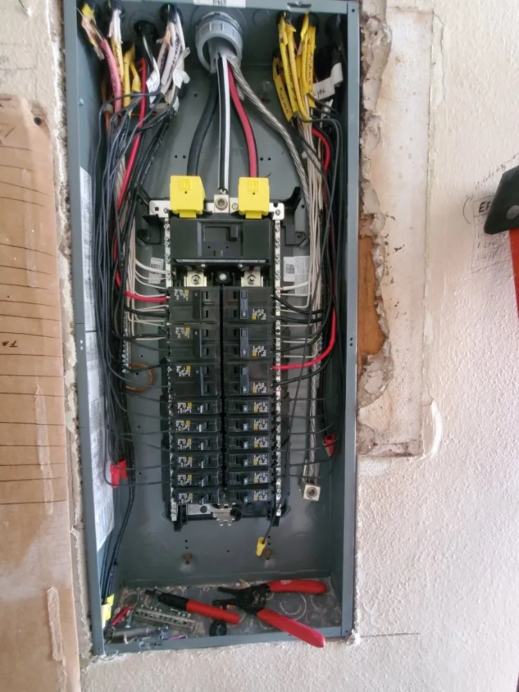 Reliable electrician providing emergency electrical service in Town and Country, FL - Repair Services By ACB