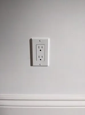 Repeat Electricians Logo