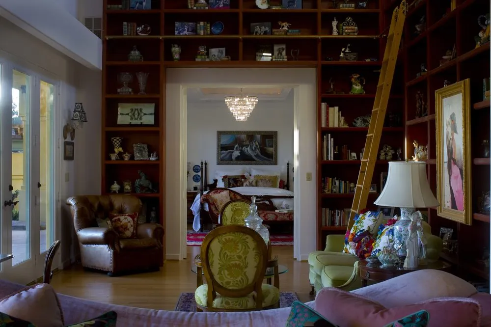 Trusted electrical service for homes in lighting installation, by