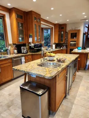 Republic Lighting Services Logo