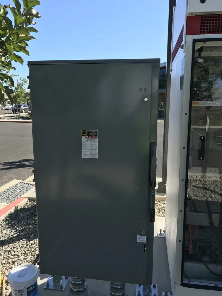 Slide of RESCOM Electric & HVAC Co