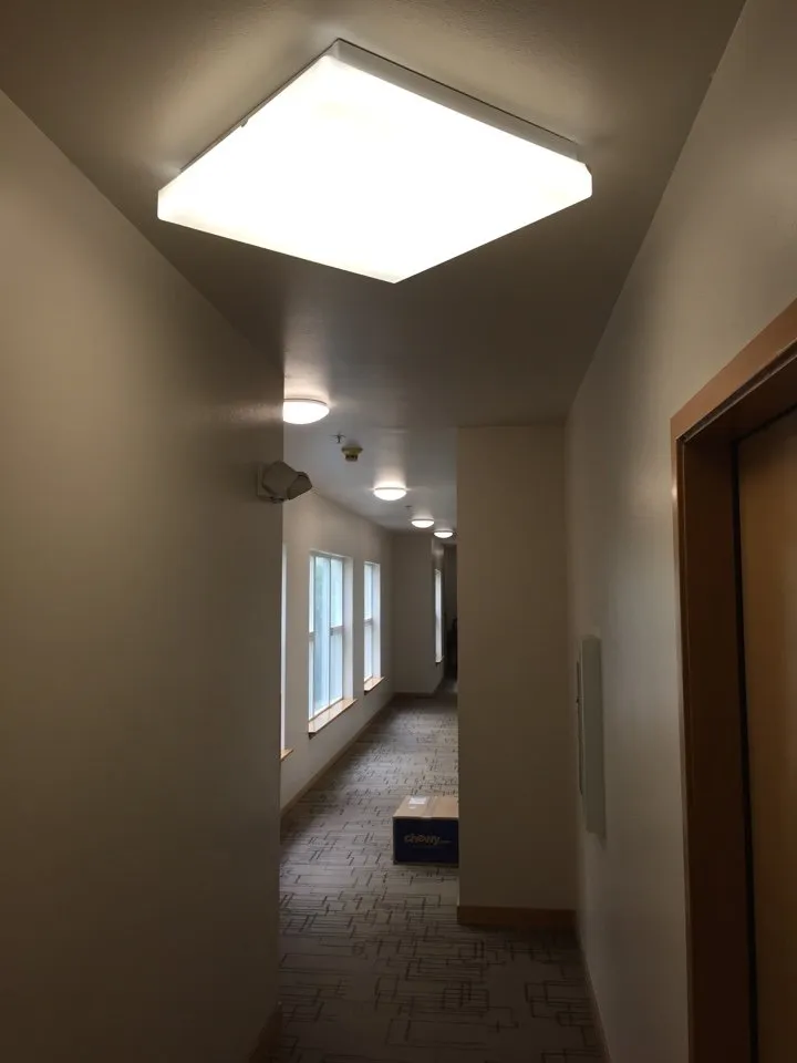 Certified electrician providing emergency electrical service in , 