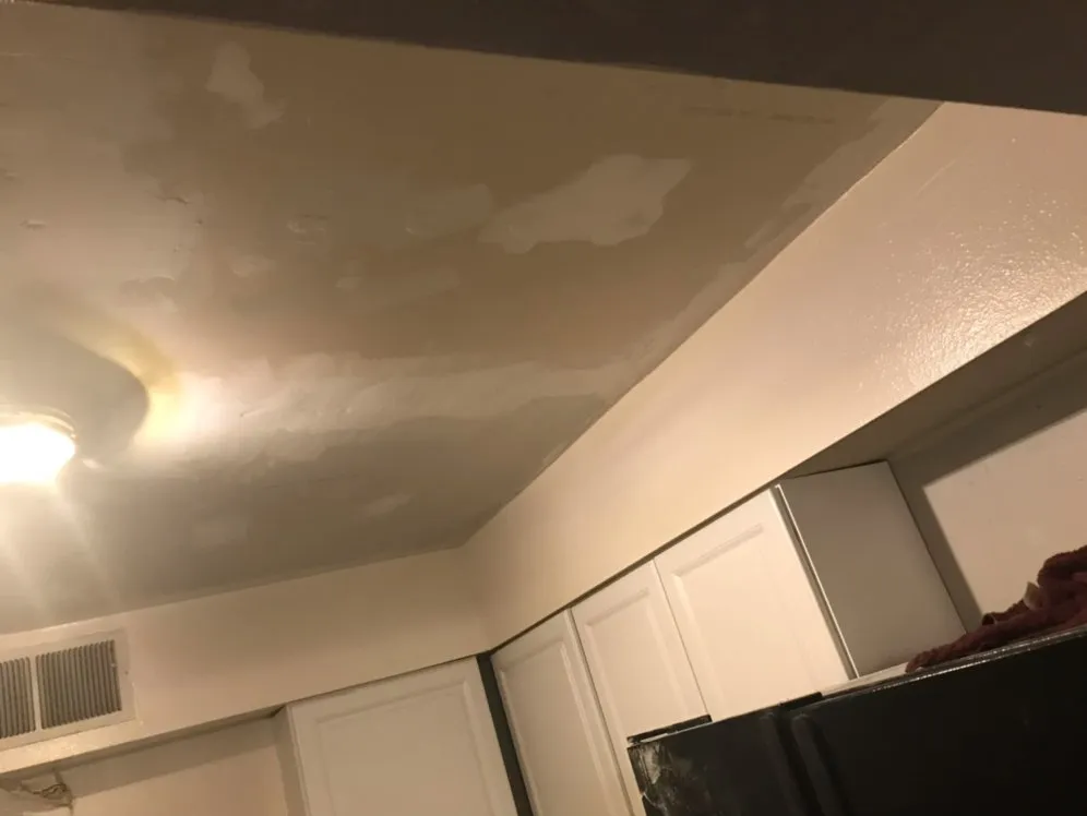 Affordable electrician providing emergency electrical service in , 