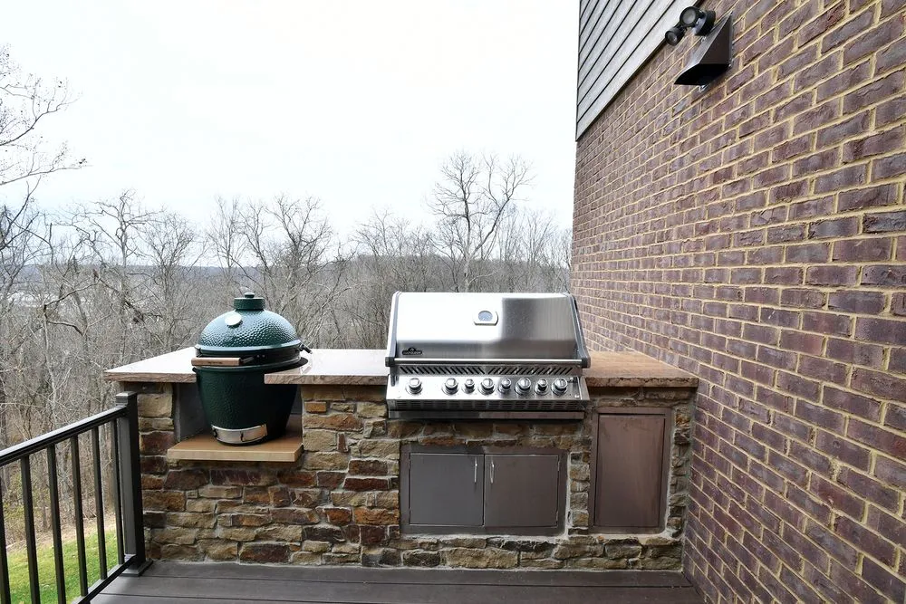 Expert electrician providing lighting installation in , 