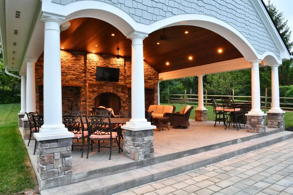 Licensed lighting installation service in ,  - Reston Construction