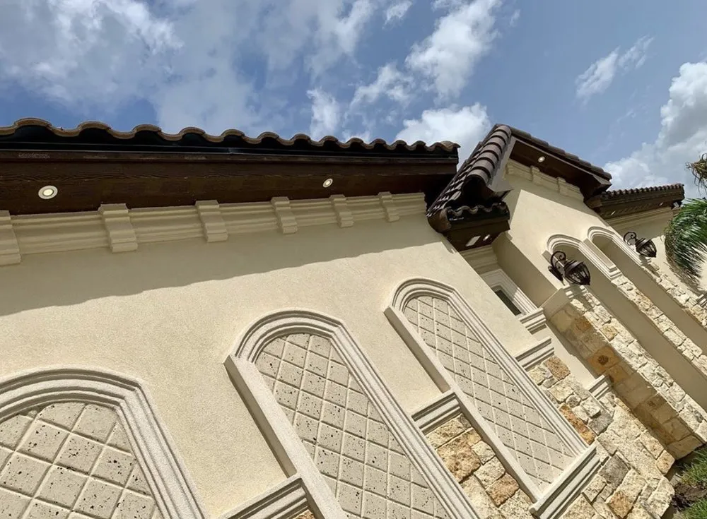 Slide of Retiz Electric